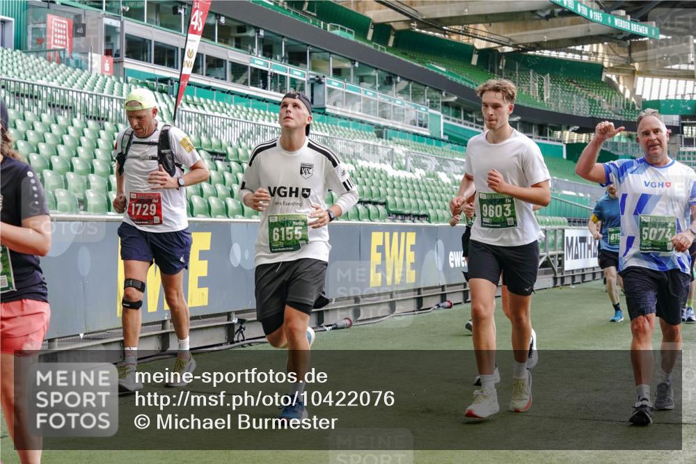 13.09.2026 - 21. swb-Marathon Bremen Michael Burmester http://msf.ph/oto/10422076 13.09.2026 13:22:36 Laufen im Stadion 128, 160, 211, 258, 343, 351, 423, 441, 533, 571, 601, 609, 708, 782, 851, 892, 1060, 1094, 1157, 1158, 1177, 1178, 1259, 1316, 1331, 1344, 1417, 1518, 1657, 1669, 1676, 1691, 1729, 1746, 1788, 1883, 2213, 2290, 2433, 2475, 2504, 2526, 2551, 2619, 2632, 2652, 2660, 2685, 2711, 2828, 2954, 2964, 2995, 3022, 3034, 3144, 3225, 3252, 3347, 3351, 3423, 3447, 3505, 3530, 3559, 3682, 3727, 3784, 3819, 4020, 4054, 4231, 4406, 4407, 4431, 4467, 4584, 1506 meine-sportfotos.de