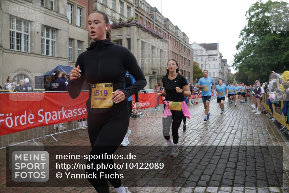 13.09.2026 - Kiel Lauf Yannick Fuchs http://msf.ph/oto/10422089 13.09.2026 10:55:25 Ziel 34, 313, 428, 1841, 2330, 2331, 3379, 3645, 5485, 5544, 5572, 5903, 6800, 6880, 7148, 7966, 8765, 8772, 9858, 10597, 10722, 10936, 11751, 11946, 12610, 185, 454, 575, 1232, 1459, 1815, 1851, 1973, 2198, 2339, 2357, 2548, 2554, 2738, 2747, 2813, 3084, 3429, 3699, 3903, 4369, 4370, 4403, 4625, 4652, 4665, 4678, 4898, 4902, 5104, 5645, 5834, 6193, 6490, 6498, 6501, 6583, 6991, 7118, 7450, 7566, 7722, 8121, 8791, 396, 1619 meine-sportfotos.de