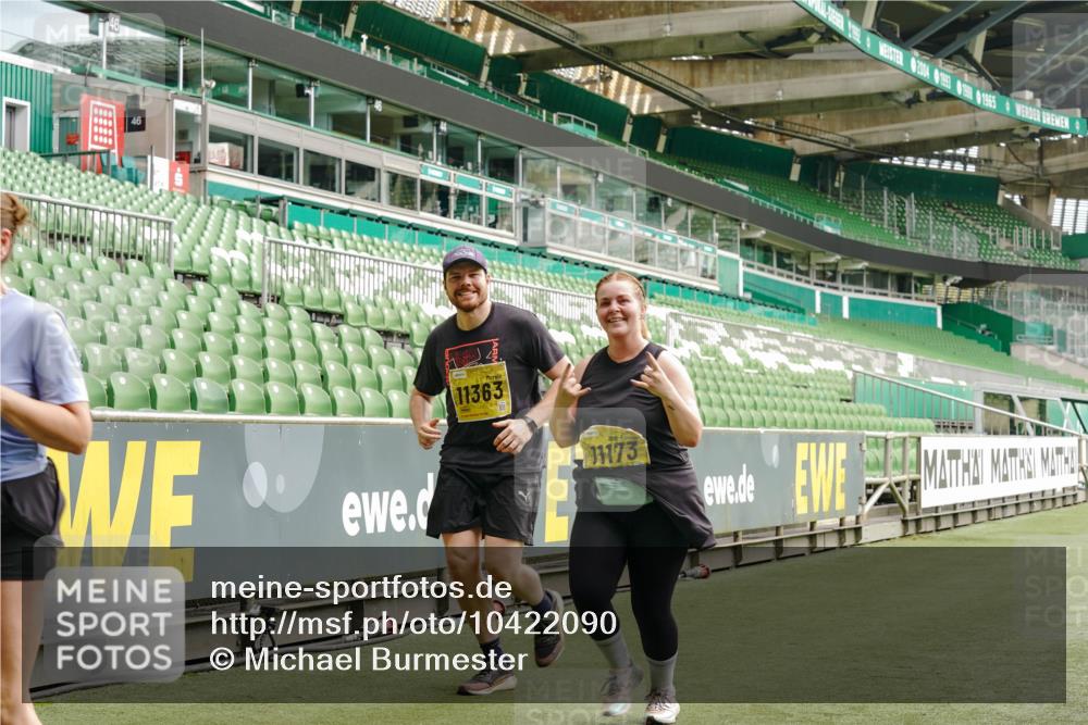 13.09.2026 - 21. swb-Marathon Bremen Michael Burmester http://msf.ph/oto/10422090 13.09.2026 10:45:26 Laufen im Stadion 10137, 10176, 10191, 10192, 10194, 10202, 10242, 10295, 10344, 10430, 10472, 10524, 10568, 10600, 10629, 10651, 10679, 10713, 10779, 10979, 10999, 11050, 11081, 11181, 11200, 11233, 11244, 11307, 11309, 11355, 11367, 11385, 11408, 11495, 11574, 11629, 11709, 11760, 11808, 11821, 11932, 11943, 12057, 12089, 12151, 12153, 12177, 12178, 12224, 12226, 12285, 12311, 12321, 12334, 12374, 12462, 12539, 10148, 10303, 10330 meine-sportfotos.de