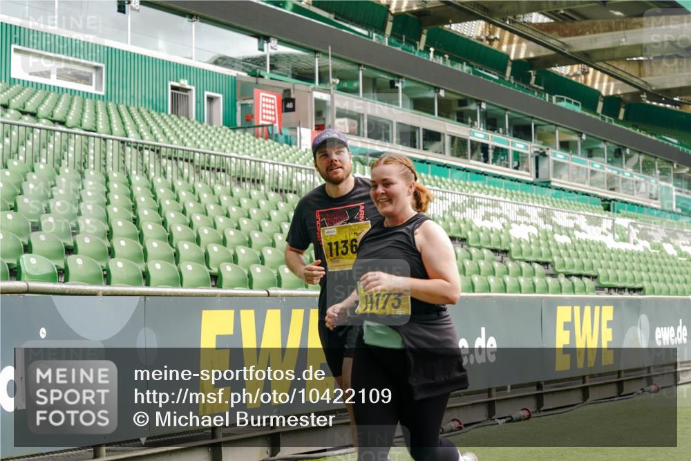 13.09.2026 - 21. swb-Marathon Bremen Michael Burmester http://msf.ph/oto/10422109 13.09.2026 10:45:27 Laufen im Stadion 10137, 10176, 10191, 10192, 10194, 10202, 10242, 10295, 10344, 10430, 10472, 10524, 10568, 10600, 10629, 10651, 10679, 10713, 10979, 10999, 11050, 11081, 11181, 11200, 11233, 11244, 11307, 11309, 11355, 11367, 11385, 11408, 11495, 11574, 11629, 11709, 11760, 11808, 11821, 11932, 11943, 12057, 12089, 12151, 12153, 12177, 12178, 12224, 12226, 12285, 12311, 12321, 12334, 12374, 12462, 12539, 10148, 10303, 10330, 10361, 10362 meine-sportfotos.de