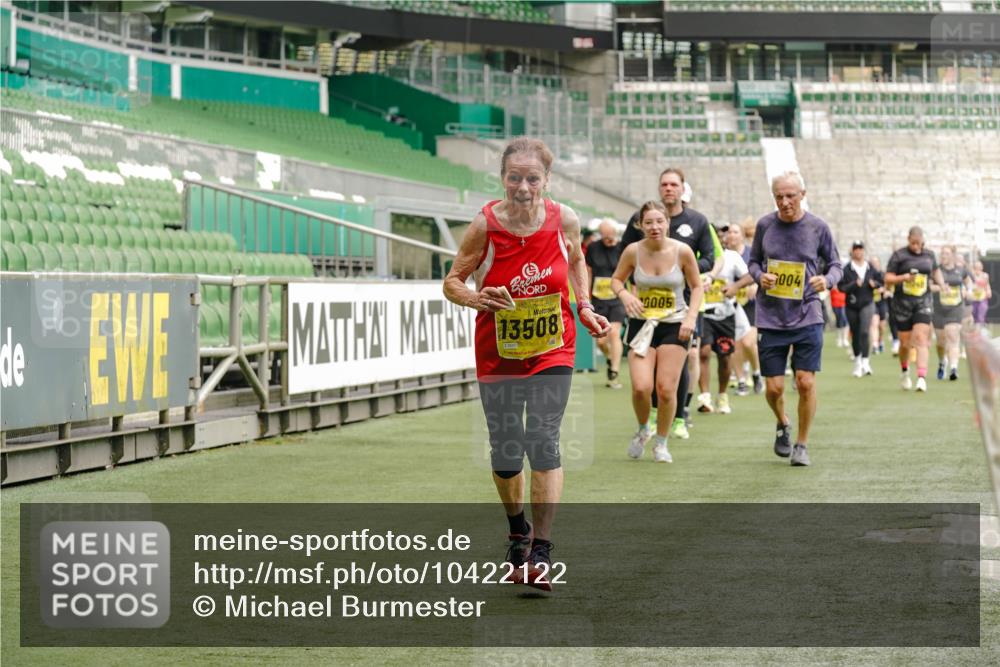 13.09.2026 - 21. swb-Marathon Bremen Michael Burmester http://msf.ph/oto/10422122 13.09.2026 10:45:29 Laufen im Stadion 10137, 10176, 10191, 10192, 10194, 10202, 10242, 10295, 10344, 10430, 10472, 10524, 10568, 10600, 10629, 10651, 10679, 10713, 10979, 10999, 11050, 11081, 11181, 11200, 11233, 11244, 11307, 11309, 11355, 11367, 11385, 11408, 11495, 11574, 11629, 11709, 11760, 11808, 11821, 11932, 11943, 12057, 12089, 12151, 12153, 12177, 12178, 12211, 12224, 12226, 12285, 12311, 12321, 12334, 12374, 12462, 12539, 10148, 10303, 10330, 10361, 10362 meine-sportfotos.de