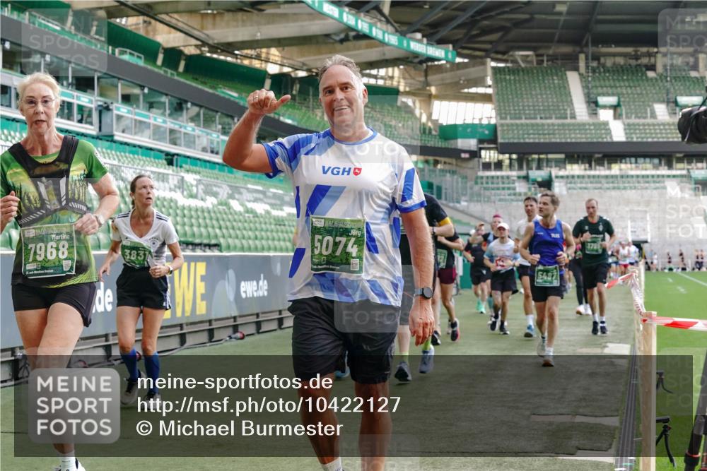 13.09.2026 - 21. swb-Marathon Bremen Michael Burmester http://msf.ph/oto/10422127 13.09.2026 13:22:38 Laufen im Stadion 128, 160, 211, 258, 343, 351, 423, 441, 533, 571, 601, 609, 708, 782, 851, 892, 1060, 1094, 1157, 1177, 1178, 1259, 1316, 1331, 1344, 1417, 1518, 1657, 1669, 1691, 1729, 1746, 1788, 1883, 2213, 2290, 2433, 2475, 2504, 2526, 2551, 2619, 2632, 2652, 2660, 2685, 2711, 2828, 2954, 2964, 2995, 3022, 3034, 3144, 3225, 3252, 3347, 3351, 3423, 3447, 3505, 3530, 3559, 3682, 3727, 3784, 3819, 4020, 4054, 4231, 4406, 4407, 4431, 4466, 4467, 4584, 1506 meine-sportfotos.de