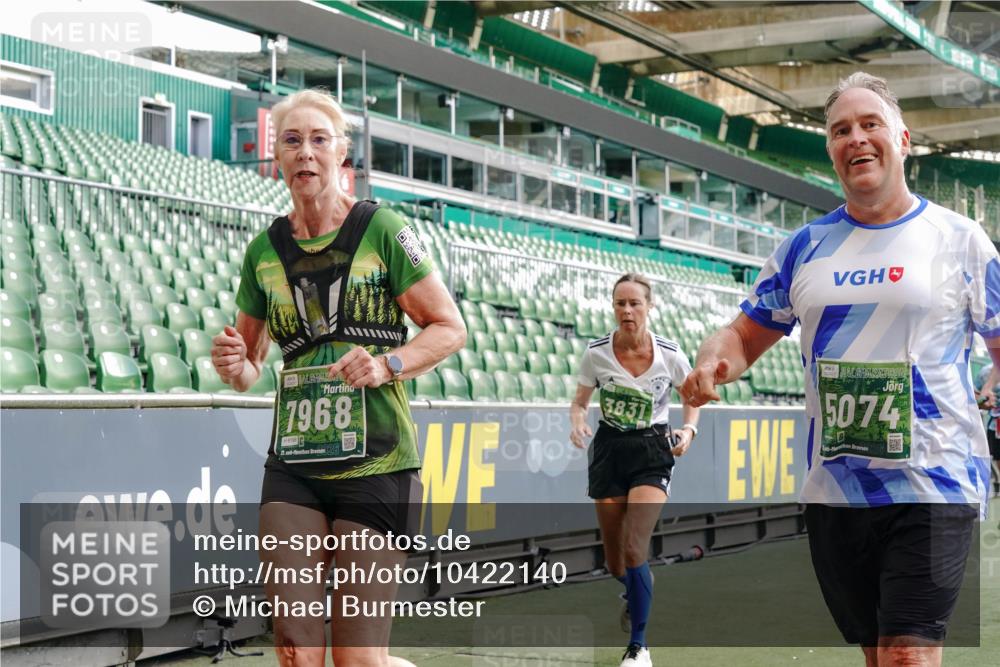 13.09.2026 - 21. swb-Marathon Bremen Michael Burmester http://msf.ph/oto/10422140 13.09.2026 13:22:38 Laufen im Stadion 128, 160, 211, 258, 343, 351, 423, 441, 533, 571, 601, 609, 708, 782, 851, 892, 1060, 1094, 1157, 1177, 1178, 1259, 1316, 1331, 1344, 1417, 1518, 1657, 1669, 1691, 1729, 1746, 1788, 1883, 2213, 2290, 2433, 2475, 2504, 2526, 2551, 2619, 2632, 2652, 2660, 2685, 2711, 2828, 2954, 2964, 2995, 3022, 3034, 3144, 3225, 3252, 3347, 3351, 3423, 3447, 3505, 3530, 3559, 3682, 3727, 3784, 3819, 4020, 4054, 4231, 4406, 4407, 4431, 4466, 4467, 4584, 1506 meine-sportfotos.de
