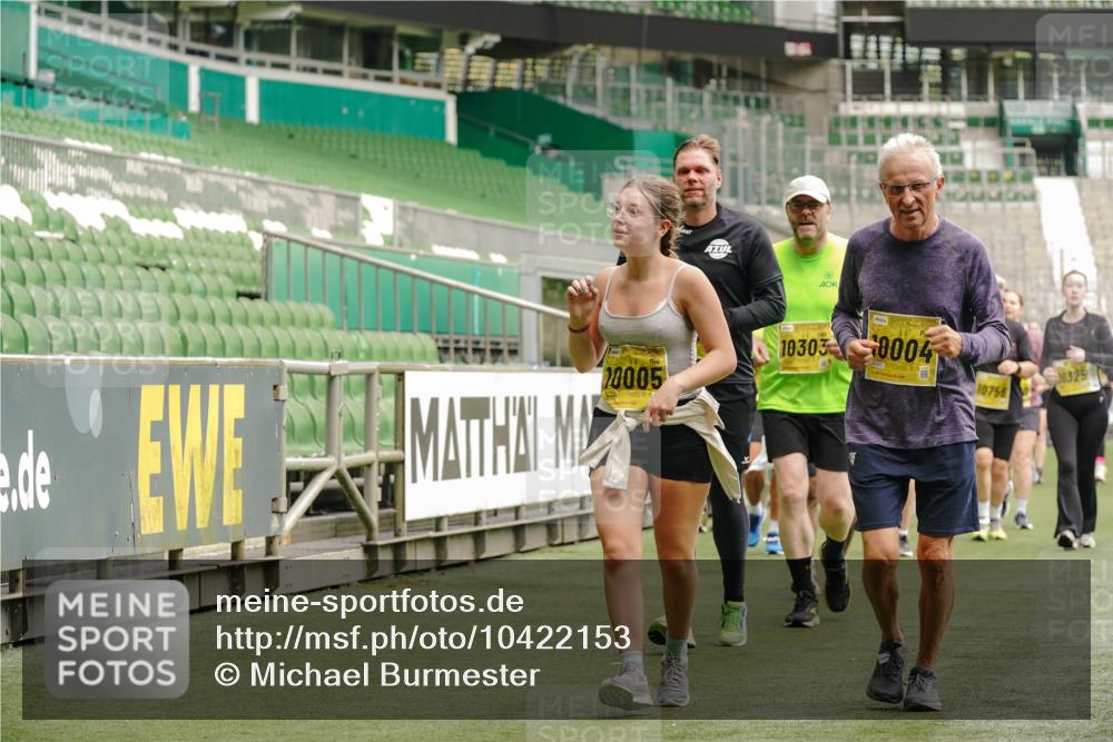 13.09.2026 - 21. swb-Marathon Bremen Michael Burmester http://msf.ph/oto/10422153 13.09.2026 10:45:33 Laufen im Stadion 10137, 10176, 10191, 10192, 10194, 10202, 10242, 10295, 10344, 10430, 10472, 10524, 10568, 10600, 10629, 10651, 10679, 10713, 10979, 10999, 11050, 11081, 11181, 11200, 11233, 11244, 11307, 11309, 11367, 11385, 11408, 11495, 11574, 11629, 11709, 11760, 11808, 11821, 11932, 11943, 12057, 12089, 12151, 12153, 12177, 12178, 12211, 12224, 12226, 12285, 12311, 12321, 12334, 12374, 12462, 12539, 10148, 10303, 10330, 10361, 10362 meine-sportfotos.de