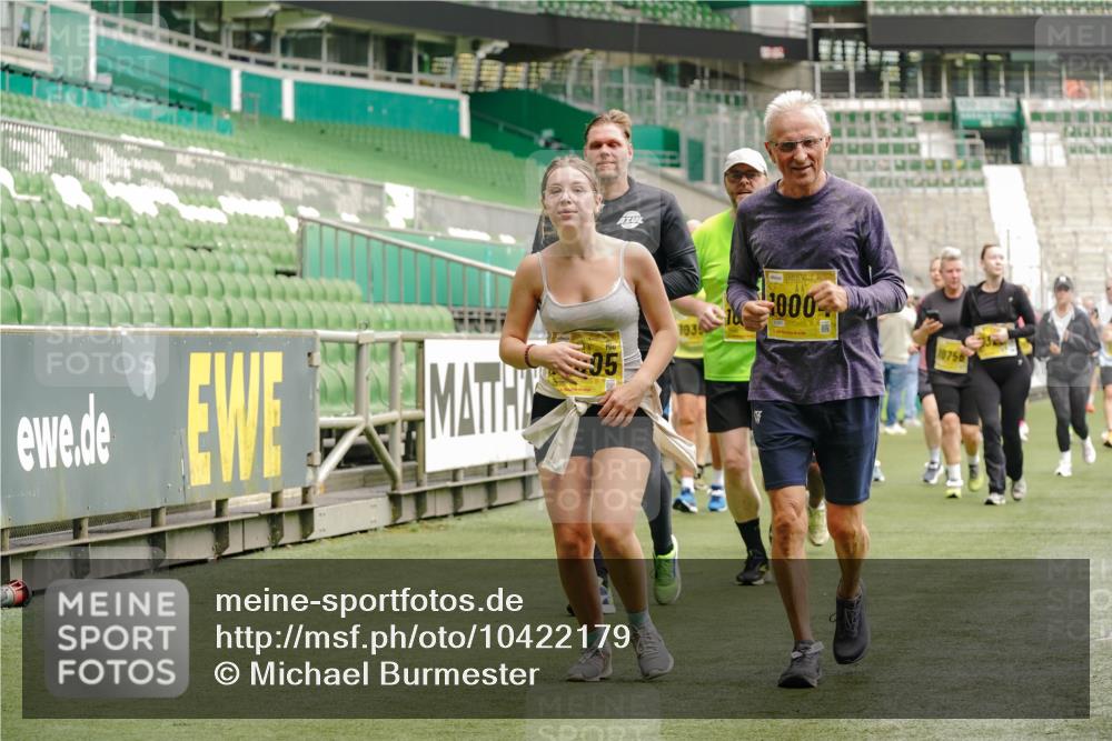 13.09.2026 - 21. swb-Marathon Bremen Michael Burmester http://msf.ph/oto/10422179 13.09.2026 10:45:34 Laufen im Stadion 10137, 10176, 10191, 10192, 10194, 10202, 10242, 10295, 10344, 10430, 10472, 10524, 10568, 10600, 10629, 10651, 10679, 10713, 10979, 10999, 11050, 11081, 11181, 11200, 11233, 11244, 11307, 11309, 11367, 11385, 11495, 11574, 11629, 11675, 11709, 11760, 11808, 11821, 11932, 11943, 12057, 12089, 12151, 12153, 12177, 12178, 12211, 12224, 12226, 12285, 12311, 12321, 12334, 12374, 12462, 12539, 10148, 10303, 10330, 10361, 10362 meine-sportfotos.de