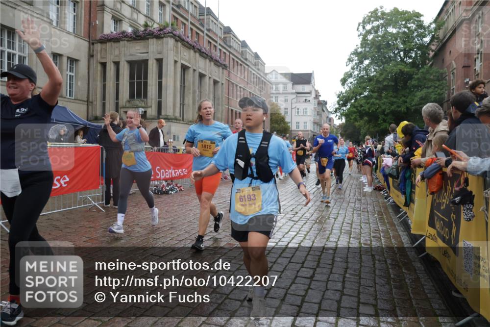 13.09.2026 - Kiel Lauf Yannick Fuchs http://msf.ph/oto/10422207 13.09.2026 10:55:38 Ziel 34, 1885, 1929, 2190, 2208, 3105, 3297, 3539, 4519, 4594, 5544, 5572, 5822, 6753, 6922, 7148, 7568, 8330, 8346, 8631, 8632, 8772, 9014, 9651, 9653, 10597, 10722, 11036, 11621, 11952, 12500, 185, 313, 428, 1459, 1815, 1841, 1851, 1973, 2330, 2331, 2339, 2738, 3084, 3379, 3429, 3645, 3903, 4403, 4678, 4898, 5104, 5485, 5572, 5645, 5834, 5903, 6193, 6490, 6498, 6501, 6583, 6800, 6880, 6991, 7118, 7148, 7450, 7566, 7966, 8765, 8772, 8791, 9858, 10597, 10722, 11946, 2548 meine-sportfotos.de