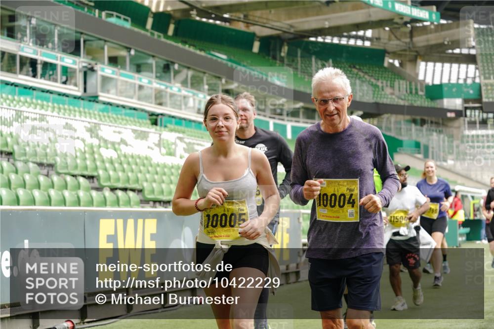 13.09.2026 - 21. swb-Marathon Bremen Michael Burmester http://msf.ph/oto/10422229 13.09.2026 10:45:37 Laufen im Stadion 10137, 10176, 10191, 10192, 10194, 10202, 10242, 10295, 10344, 10430, 10472, 10524, 10568, 10600, 10651, 10679, 10713, 10979, 10999, 11050, 11081, 11181, 11200, 11233, 11244, 11307, 11309, 11367, 11385, 11495, 11574, 11629, 11675, 11709, 11760, 11808, 11821, 11932, 11943, 12057, 12089, 12151, 12153, 12177, 12178, 12211, 12224, 12226, 12285, 12311, 12321, 12334, 12374, 12462, 12539, 10148, 10303, 10330, 10361, 10362 meine-sportfotos.de