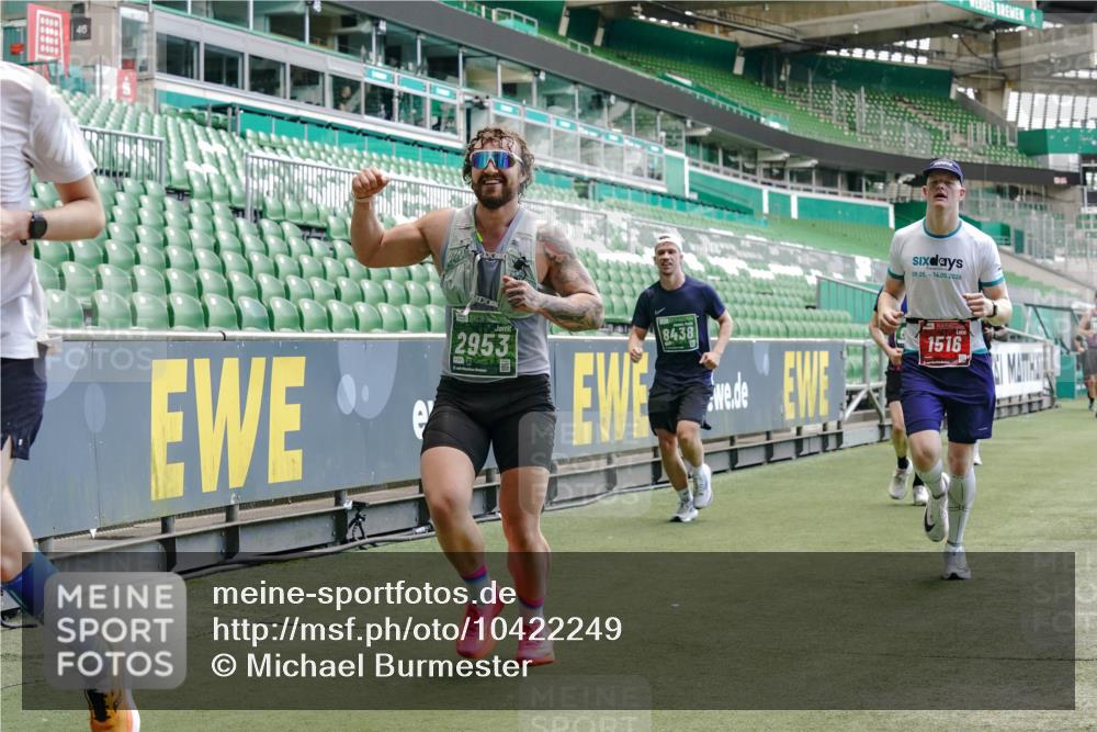 13.09.2026 - 21. swb-Marathon Bremen Michael Burmester http://msf.ph/oto/10422249 13.09.2026 12:59:53 Laufen im Stadion 135, 148, 191, 226, 232, 260, 342, 651, 745, 972, 1080, 1166, 1209, 1368, 1493, 1494, 1516, 1650, 1861, 1935, 1963, 2088, 2210, 2289, 2293, 2306, 2322, 2367, 2427, 2481, 2517, 2570, 2577, 2686, 2700, 2708, 2771, 2806, 2807, 2827, 2885, 2899, 2906, 2914, 2953, 2961, 2979, 3015, 3021, 3076, 3098, 3105, 3120, 3124, 3145, 3168, 3173, 3190, 3233, 3273, 3354, 3435, 3480, 3516, 3531, 3652, 3729, 3774, 3855, 3856, 3861, 3930, 3934 meine-sportfotos.de