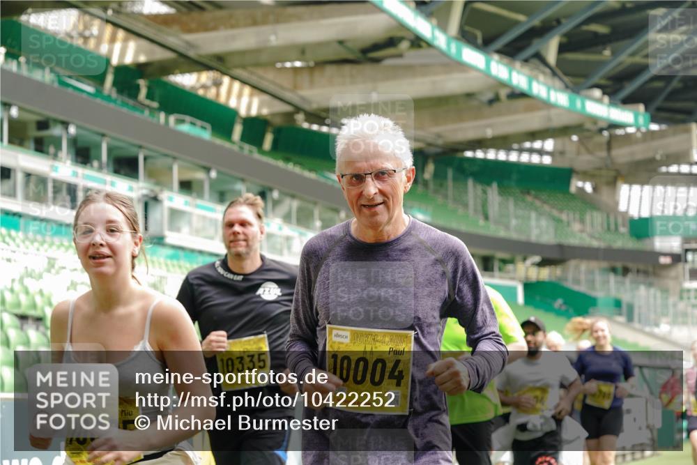13.09.2026 - 21. swb-Marathon Bremen Michael Burmester http://msf.ph/oto/10422252 13.09.2026 10:45:38 Laufen im Stadion 10137, 10176, 10191, 10192, 10194, 10202, 10242, 10295, 10344, 10430, 10472, 10524, 10568, 10600, 10651, 10679, 10713, 10979, 10999, 11050, 11081, 11181, 11200, 11233, 11244, 11296, 11309, 11367, 11385, 11495, 11529, 11546, 11574, 11629, 11675, 11709, 11760, 11808, 11821, 11932, 11943, 12057, 12089, 12151, 12153, 12177, 12178, 12211, 12224, 12226, 12285, 12311, 12321, 12334, 12374, 12462, 12539, 10148, 10303, 10330, 10361, 10362 meine-sportfotos.de