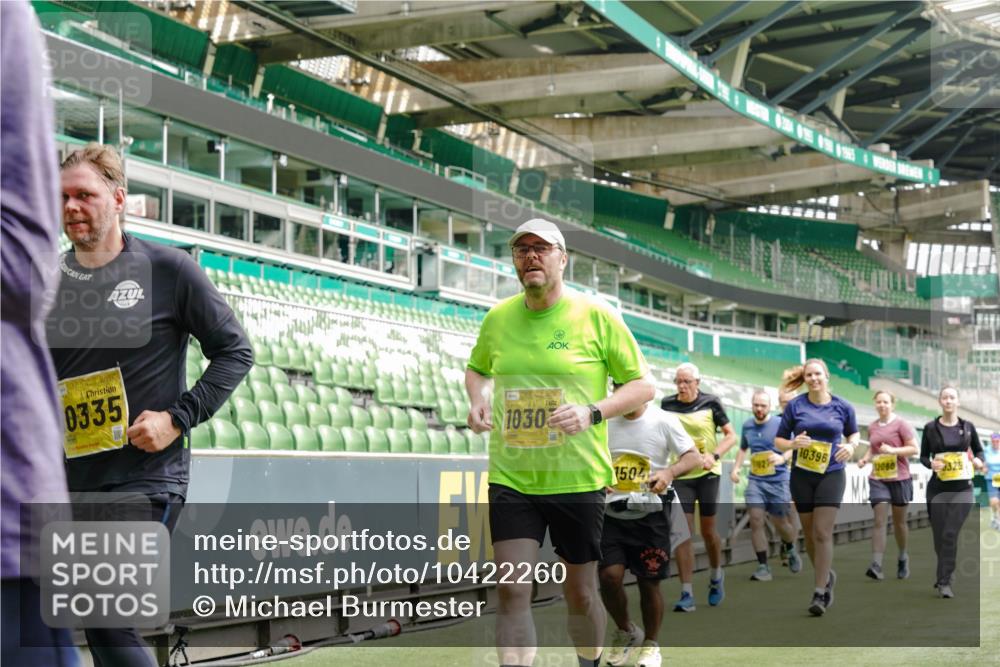 13.09.2026 - 21. swb-Marathon Bremen Michael Burmester http://msf.ph/oto/10422260 13.09.2026 10:45:39 Laufen im Stadion 10137, 10176, 10191, 10192, 10194, 10202, 10242, 10295, 10344, 10430, 10472, 10524, 10568, 10600, 10651, 10679, 10713, 10979, 10999, 11050, 11081, 11181, 11200, 11233, 11244, 11296, 11309, 11367, 11385, 11495, 11529, 11546, 11574, 11629, 11675, 11709, 11760, 11808, 11821, 11932, 11943, 12057, 12089, 12151, 12153, 12177, 12178, 12211, 12224, 12226, 12285, 12311, 12321, 12334, 12374, 12462, 12539, 10148, 10303, 10330, 10361, 10362 meine-sportfotos.de