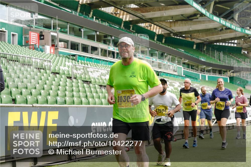 13.09.2026 - 21. swb-Marathon Bremen Michael Burmester http://msf.ph/oto/10422277 13.09.2026 10:45:40 Laufen im Stadion 10137, 10176, 10191, 10192, 10194, 10202, 10242, 10344, 10430, 10472, 10524, 10568, 10600, 10651, 10679, 10713, 10979, 10999, 11050, 11081, 11181, 11200, 11233, 11244, 11296, 11309, 11367, 11385, 11495, 11529, 11546, 11574, 11629, 11675, 11709, 11760, 11808, 11821, 11932, 11943, 12057, 12089, 12151, 12153, 12177, 12178, 12211, 12224, 12226, 12285, 12311, 12321, 12334, 12374, 12462, 12539, 10148, 10303, 10330, 10361, 10362 meine-sportfotos.de