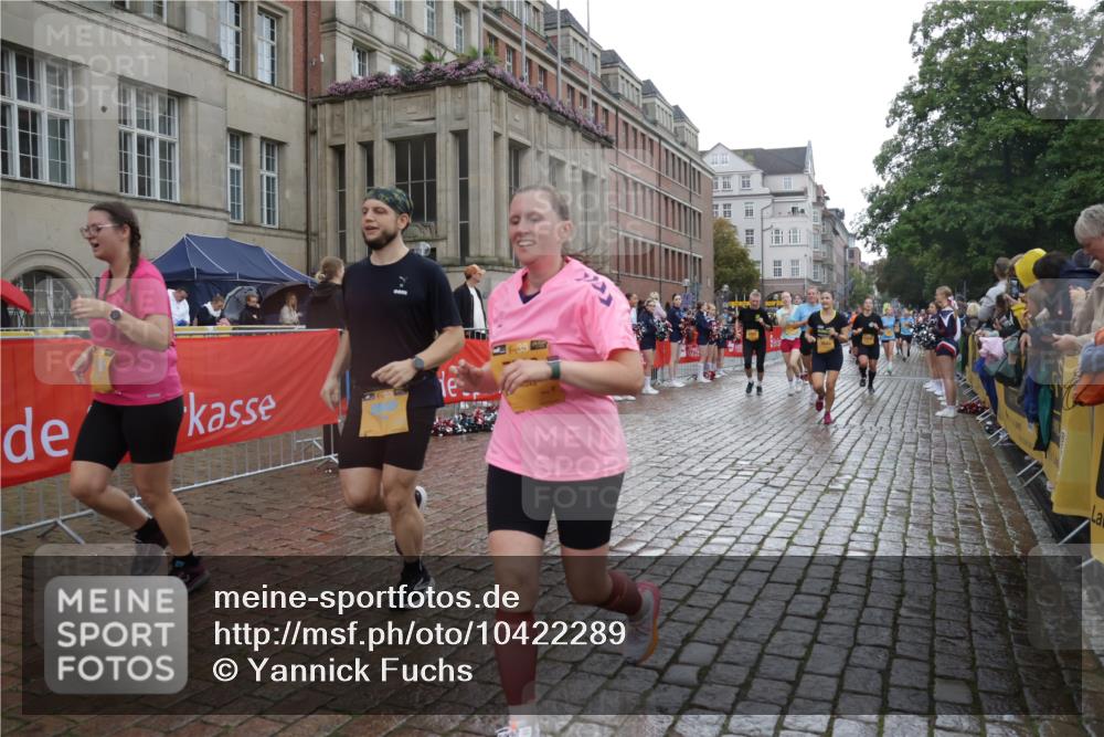 13.09.2026 - Kiel Lauf Yannick Fuchs http://msf.ph/oto/10422289 13.09.2026 10:55:48 Ziel 280, 566, 1264, 1673, 1929, 2190, 2208, 2264, 2589, 3297, 4556, 4747, 5034, 5279, 5752, 5772, 7988, 8346, 8631, 8632, 8722, 8733, 11036, 11196, 12327, 12499, 34, 313, 428, 1841, 1851, 1885, 2190, 2330, 2331, 3105, 3379, 3539, 3645, 4519, 4594, 5485, 5544, 5572, 5822, 5903, 6753, 6800, 6880, 6922, 7118, 7148, 7450, 7566, 7568, 7966, 8330, 8765, 8772, 9014, 9651, 9653, 9858, 10597, 10722, 11621, 11946, 11952, 12500, 574, 7483, 7118, 7566, 8845 meine-sportfotos.de