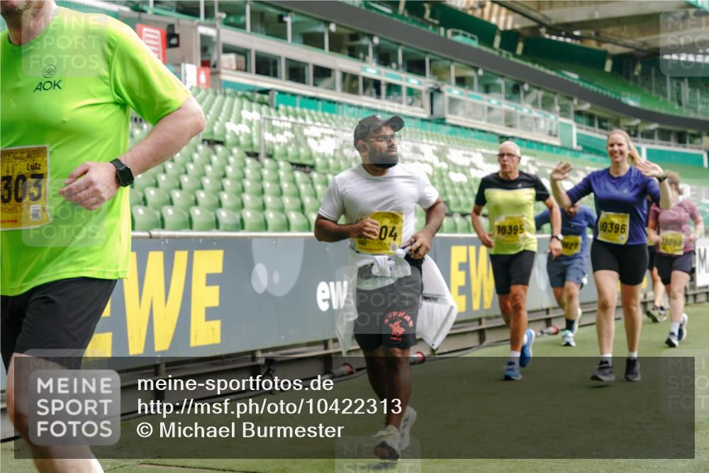 13.09.2026 - 21. swb-Marathon Bremen Michael Burmester http://msf.ph/oto/10422313 13.09.2026 10:45:41 Laufen im Stadion 10137, 10176, 10191, 10192, 10194, 10202, 10242, 10344, 10430, 10472, 10524, 10568, 10600, 10651, 10679, 10713, 10979, 11050, 11081, 11181, 11200, 11244, 11296, 11309, 11367, 11385, 11495, 11529, 11546, 11574, 11629, 11675, 11709, 11760, 11808, 11821, 11932, 11943, 12057, 12089, 12151, 12153, 12177, 12178, 12211, 12224, 12226, 12285, 12311, 12316, 12317, 12321, 12334, 12374, 12422, 12462, 12539, 10002, 10148, 10303, 10330, 10361, 10362 meine-sportfotos.de