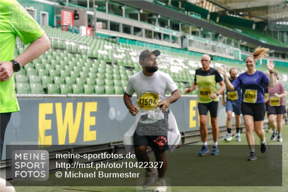 13.09.2026 - 21. swb-Marathon Bremen Michael Burmester http://msf.ph/oto/10422327 13.09.2026 10:45:41 Laufen im Stadion 10137, 10176, 10191, 10192, 10194, 10202, 10242, 10344, 10430, 10472, 10524, 10568, 10600, 10651, 10679, 10713, 10979, 11050, 11081, 11181, 11200, 11244, 11296, 11309, 11367, 11385, 11495, 11529, 11546, 11574, 11629, 11675, 11709, 11760, 11808, 11821, 11932, 11943, 12057, 12089, 12151, 12153, 12177, 12178, 12211, 12224, 12226, 12285, 12311, 12316, 12317, 12321, 12334, 12374, 12422, 12462, 12539, 10002, 10148, 10303, 10330, 10361, 10362 meine-sportfotos.de