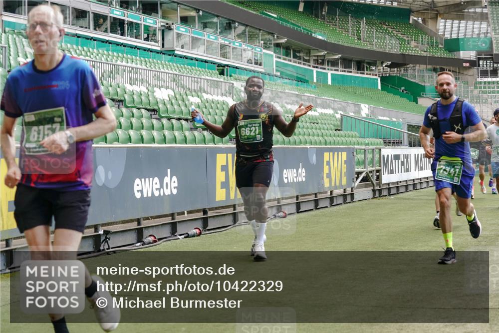13.09.2026 - 21. swb-Marathon Bremen Michael Burmester http://msf.ph/oto/10422329 13.09.2026 12:59:57 Laufen im Stadion 135, 191, 226, 232, 260, 342, 651, 745, 972, 1080, 1166, 1209, 1368, 1493, 1494, 1516, 1650, 1861, 1935, 1963, 2088, 2210, 2289, 2293, 2306, 2322, 2367, 2427, 2481, 2517, 2570, 2577, 2686, 2700, 2708, 2806, 2807, 2827, 2885, 2899, 2906, 2914, 2953, 2961, 2967, 2979, 3015, 3021, 3076, 3098, 3105, 3120, 3124, 3145, 3168, 3173, 3190, 3233, 3273, 3354, 3385, 3435, 3480, 3516, 3531, 3642, 3652, 3729, 3774, 3855, 3856, 3861, 3930, 3934 meine-sportfotos.de