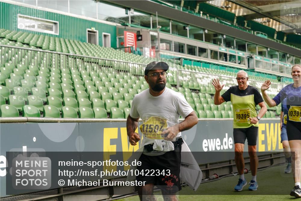 13.09.2026 - 21. swb-Marathon Bremen Michael Burmester http://msf.ph/oto/10422343 13.09.2026 10:45:42 Laufen im Stadion 10137, 10176, 10191, 10192, 10194, 10202, 10242, 10344, 10430, 10472, 10524, 10568, 10600, 10651, 10679, 10713, 10979, 11050, 11081, 11181, 11200, 11244, 11296, 11309, 11367, 11385, 11495, 11529, 11530, 11546, 11574, 11629, 11675, 11709, 11760, 11808, 11821, 11932, 11943, 12057, 12089, 12151, 12153, 12177, 12178, 12211, 12224, 12226, 12285, 12311, 12316, 12317, 12321, 12334, 12374, 12422, 12462, 12539, 10002, 10148, 10303, 10330, 10361, 10362 meine-sportfotos.de