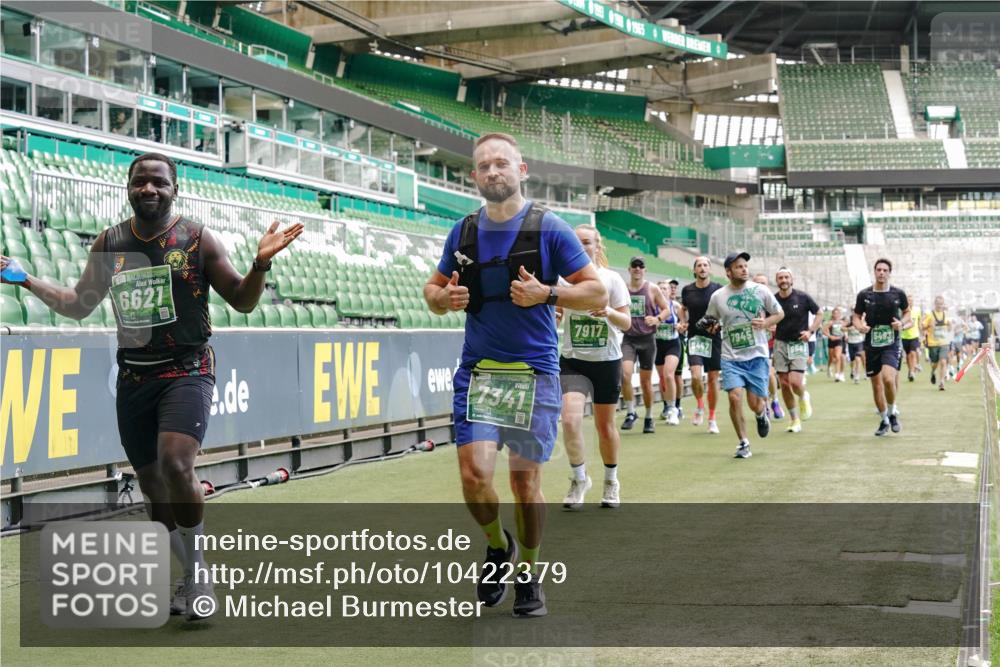 13.09.2026 - 21. swb-Marathon Bremen Michael Burmester http://msf.ph/oto/10422379 13.09.2026 12:59:58 Laufen im Stadion 135, 191, 226, 232, 260, 342, 651, 745, 972, 1080, 1166, 1209, 1368, 1493, 1494, 1516, 1650, 1861, 1935, 1963, 2088, 2210, 2289, 2293, 2306, 2322, 2367, 2427, 2481, 2517, 2570, 2577, 2686, 2700, 2708, 2806, 2807, 2827, 2885, 2899, 2906, 2914, 2953, 2961, 2967, 2979, 3015, 3021, 3076, 3098, 3105, 3120, 3124, 3145, 3168, 3173, 3190, 3233, 3273, 3354, 3385, 3435, 3480, 3516, 3531, 3642, 3652, 3729, 3774, 3855, 3856, 3861, 3930, 3934 meine-sportfotos.de