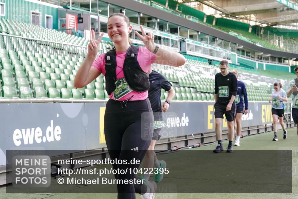 13.09.2026 - 21. swb-Marathon Bremen Michael Burmester http://msf.ph/oto/10422395 13.09.2026 13:22:46 Laufen im Stadion 128, 160, 211, 258, 343, 351, 423, 434, 441, 533, 571, 601, 609, 708, 851, 892, 1060, 1094, 1157, 1177, 1178, 1259, 1331, 1344, 1417, 1518, 1657, 1669, 1691, 1729, 1746, 1788, 1883, 2213, 2290, 2433, 2475, 2504, 2526, 2551, 2619, 2632, 2652, 2660, 2685, 2711, 2828, 2954, 2964, 2995, 3022, 3034, 3225, 3252, 3292, 3347, 3351, 3423, 3447, 3505, 3530, 3559, 3682, 3727, 3770, 3784, 3819, 4020, 4054, 4231, 4406, 4407, 4431, 4466, 4467, 4584, 1506 meine-sportfotos.de