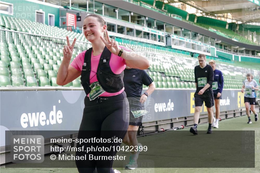 13.09.2026 - 21. swb-Marathon Bremen Michael Burmester http://msf.ph/oto/10422399 13.09.2026 13:22:46 Laufen im Stadion 128, 160, 211, 258, 343, 351, 423, 434, 441, 533, 571, 601, 609, 708, 851, 892, 1060, 1094, 1157, 1177, 1178, 1259, 1331, 1344, 1417, 1518, 1657, 1669, 1691, 1729, 1746, 1788, 1883, 2213, 2290, 2433, 2475, 2504, 2526, 2551, 2619, 2632, 2652, 2660, 2685, 2711, 2828, 2954, 2964, 2995, 3022, 3034, 3225, 3252, 3292, 3347, 3351, 3423, 3447, 3505, 3530, 3559, 3682, 3727, 3770, 3784, 3819, 4020, 4054, 4231, 4406, 4407, 4431, 4466, 4467, 4584, 1506 meine-sportfotos.de