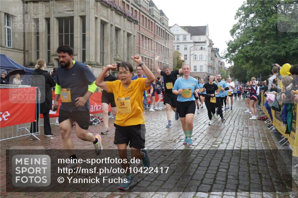 13.09.2026 - Kiel Lauf Yannick Fuchs http://msf.ph/oto/10422417 13.09.2026 10:56:04 Ziel 350, 429, 574, 712, 774, 775, 1208, 2564, 2798, 3541, 5009, 5553, 6572, 7292, 7483, 7707, 7851, 7995, 8054, 8073, 8158, 8813, 8910, 9069, 10795, 12316, 12579, 12603, 34, 280, 566, 1264, 1673, 1885, 1929, 2190, 2208, 2264, 2589, 3105, 3297, 3539, 4519, 4556, 4594, 4747, 5034, 5279, 5544, 5752, 5772, 5822, 6753, 6922, 7568, 7988, 8330, 8346, 8631, 8632, 8722, 8733, 9014, 9651, 9653, 11036, 11196, 11621, 11952, 12327, 12499, 12500, 778, 34 meine-sportfotos.de