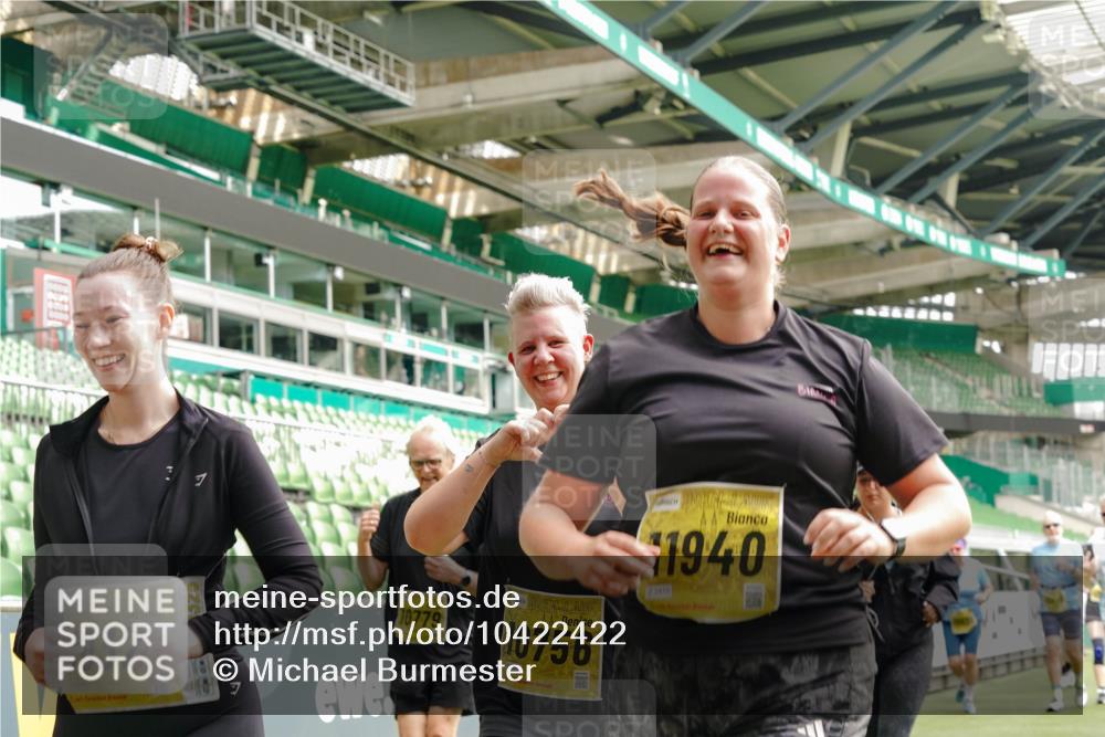 13.09.2026 - 21. swb-Marathon Bremen Michael Burmester http://msf.ph/oto/10422422 13.09.2026 10:45:46 Laufen im Stadion 10137, 10176, 10191, 10192, 10194, 10202, 10242, 10344, 10430, 10472, 10524, 10568, 10600, 10651, 10679, 10713, 10979, 11050, 11081, 11181, 11200, 11244, 11296, 11309, 11367, 11385, 11457, 11495, 11529, 11530, 11546, 11574, 11629, 11675, 11709, 11760, 11808, 11821, 11932, 11943, 12057, 12089, 12151, 12153, 12177, 12178, 12211, 12224, 12226, 12285, 12311, 12316, 12317, 12321, 12334, 12374, 12422, 12462, 12539, 10002, 10148, 10303, 10330, 10361, 10362 meine-sportfotos.de