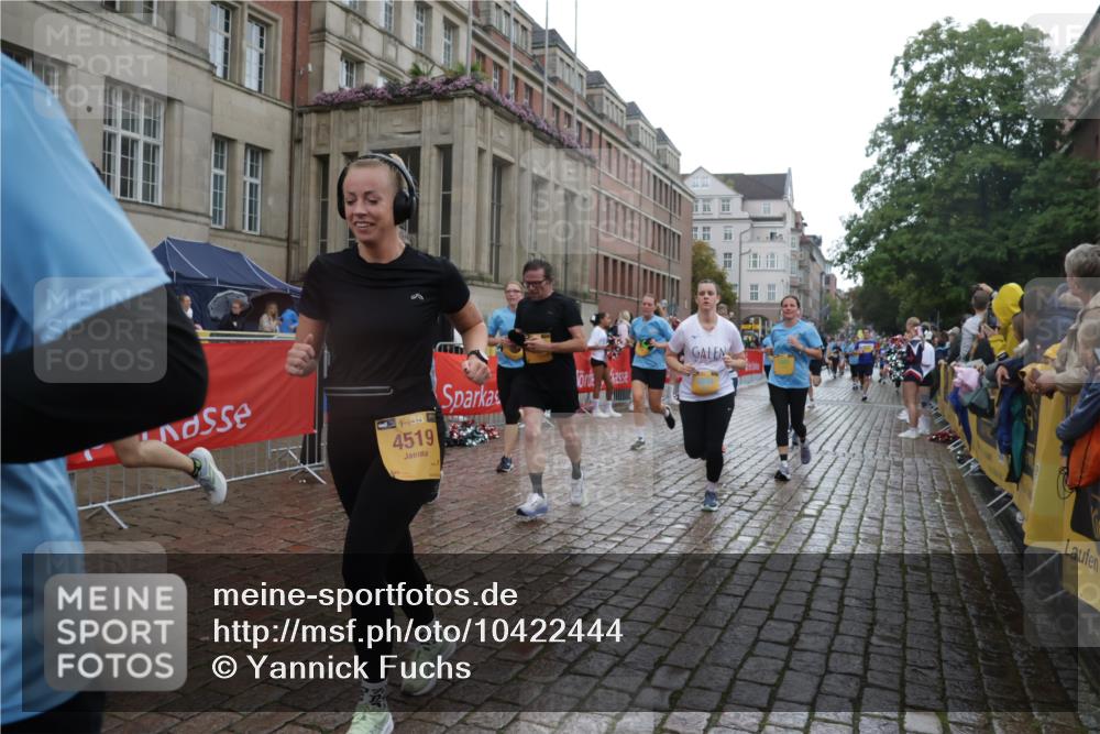 13.09.2026 - Kiel Lauf Yannick Fuchs http://msf.ph/oto/10422444 13.09.2026 10:56:07 Ziel 350, 429, 574, 712, 774, 775, 778, 1208, 2564, 2829, 3541, 5009, 5553, 6572, 7292, 7483, 7995, 8054, 8073, 8158, 8813, 8910, 9069, 10433, 10750, 10774, 10795, 12043, 12171, 12316, 12603, 280, 566, 1264, 1673, 1885, 1929, 2190, 2208, 2264, 2589, 2798, 3105, 3297, 3539, 4519, 4556, 4594, 4747, 5034, 5279, 5553, 5752, 5772, 5822, 6753, 6922, 7707, 7851, 7988, 8330, 8346, 8631, 8632, 8722, 8733, 8813, 9014, 9651, 9653, 11036, 11196, 11621, 11952, 12327, 12499, 12579, 248, 34 meine-sportfotos.de