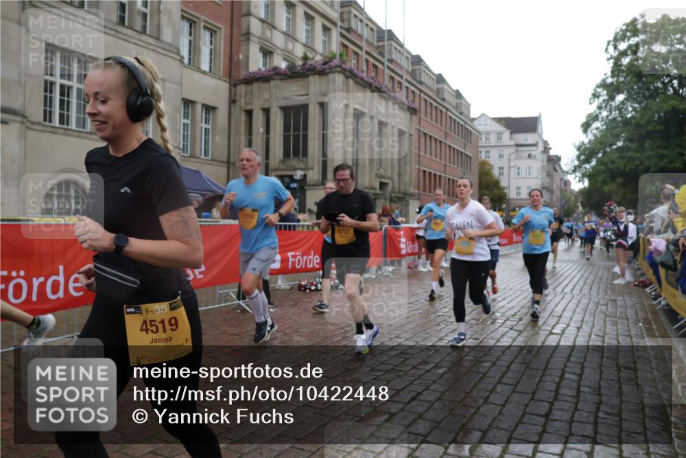 13.09.2026 - Kiel Lauf Yannick Fuchs http://msf.ph/oto/10422448 13.09.2026 10:56:07 Ziel 350, 429, 574, 712, 774, 775, 778, 1208, 2564, 2829, 3541, 5009, 5553, 6572, 7292, 7483, 7995, 8054, 8073, 8158, 8813, 8910, 9069, 10433, 10750, 10774, 10795, 12043, 12171, 12316, 12603, 280, 566, 1264, 1673, 1885, 1929, 2190, 2208, 2264, 2589, 2798, 3105, 3297, 3539, 4519, 4556, 4594, 4747, 5034, 5279, 5553, 5752, 5772, 5822, 6753, 6922, 7707, 7851, 7988, 8330, 8346, 8631, 8632, 8722, 8733, 8813, 9014, 9651, 9653, 11036, 11196, 11621, 11952, 12327, 12499, 12579, 248, 34 meine-sportfotos.de