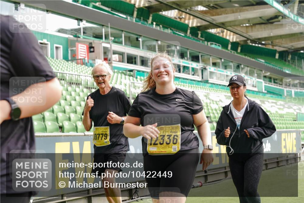 13.09.2026 - 21. swb-Marathon Bremen Michael Burmester http://msf.ph/oto/10422449 13.09.2026 10:45:47 Laufen im Stadion 10137, 10176, 10191, 10192, 10194, 10202, 10242, 10344, 10430, 10472, 10524, 10568, 10600, 10651, 10679, 10713, 10979, 11050, 11081, 11181, 11200, 11244, 11296, 11309, 11367, 11385, 11457, 11495, 11529, 11530, 11546, 11574, 11629, 11675, 11709, 11760, 11808, 11821, 11932, 11943, 12057, 12089, 12151, 12153, 12177, 12178, 12211, 12224, 12226, 12285, 12311, 12316, 12317, 12321, 12334, 12374, 12422, 12462, 12539, 10002, 10148, 10303, 10330, 10361, 10362 meine-sportfotos.de