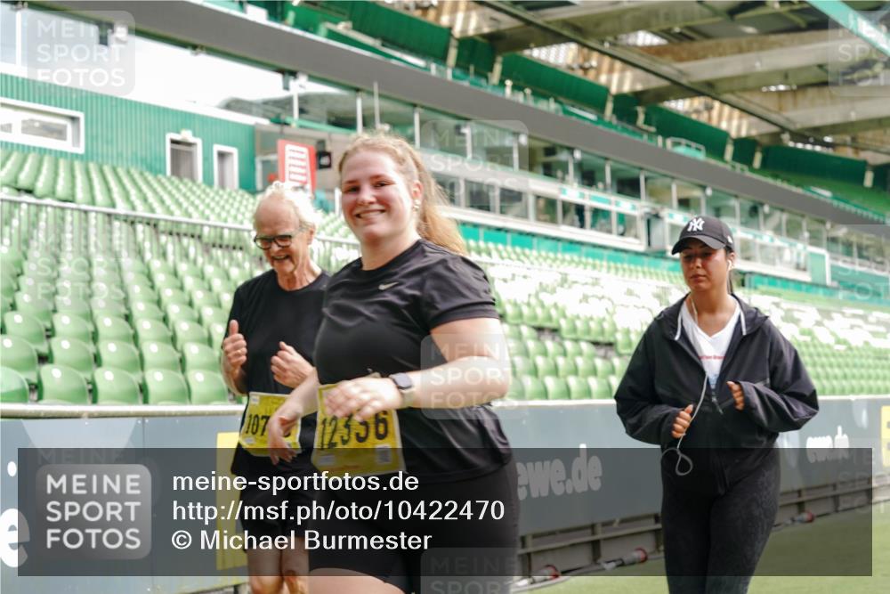 13.09.2026 - 21. swb-Marathon Bremen Michael Burmester http://msf.ph/oto/10422470 13.09.2026 10:45:47 Laufen im Stadion 10137, 10176, 10191, 10192, 10194, 10202, 10242, 10344, 10430, 10472, 10524, 10568, 10600, 10651, 10679, 10713, 10979, 11050, 11081, 11181, 11200, 11244, 11296, 11309, 11367, 11385, 11457, 11495, 11529, 11530, 11546, 11574, 11629, 11675, 11709, 11760, 11808, 11821, 11932, 11943, 12057, 12089, 12151, 12153, 12177, 12178, 12211, 12224, 12226, 12285, 12311, 12316, 12317, 12321, 12334, 12374, 12422, 12462, 12539, 10002, 10148, 10303, 10330, 10361, 10362 meine-sportfotos.de