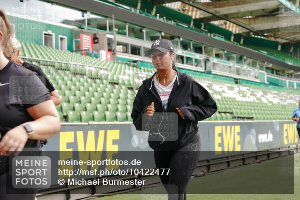 13.09.2026 - 21. swb-Marathon Bremen Michael Burmester http://msf.ph/oto/10422477 13.09.2026 10:45:48 Laufen im Stadion 10137, 10176, 10191, 10192, 10194, 10202, 10242, 10344, 10430, 10472, 10524, 10535, 10568, 10600, 10651, 10679, 10713, 10979, 11050, 11081, 11181, 11200, 11244, 11296, 11309, 11367, 11385, 11457, 11495, 11529, 11530, 11546, 11574, 11629, 11675, 11709, 11760, 11808, 11821, 11932, 11943, 12057, 12089, 12151, 12153, 12177, 12178, 12211, 12224, 12226, 12285, 12311, 12316, 12317, 12321, 12334, 12374, 12422, 12462, 12539, 10002, 10148, 10303, 10330, 10361, 10362 meine-sportfotos.de