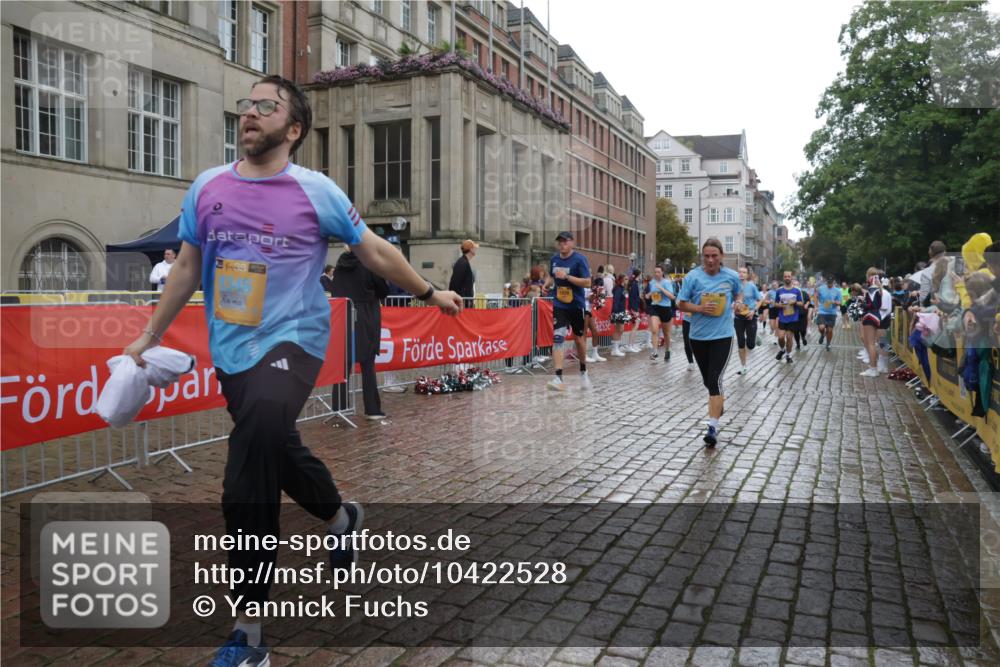 13.09.2026 - Kiel Lauf Yannick Fuchs http://msf.ph/oto/10422528 13.09.2026 10:56:14 Ziel 574, 778, 1208, 1618, 2075, 2454, 2829, 3267, 3541, 4806, 5009, 5067, 5682, 5683, 6605, 7292, 7483, 8054, 8073, 8158, 9210, 10421, 10433, 10570, 10750, 10774, 10795, 12043, 12171, 12603, 280, 350, 429, 566, 712, 774, 775, 1264, 1673, 1929, 2208, 2264, 2564, 2589, 2798, 3297, 4556, 4747, 5034, 5279, 5553, 5752, 5772, 6572, 7707, 7851, 7988, 7995, 8073, 8158, 8346, 8631, 8632, 8722, 8733, 8813, 8910, 9069, 11036, 11196, 12316, 12327, 12499, 12579, 248, 1504 meine-sportfotos.de