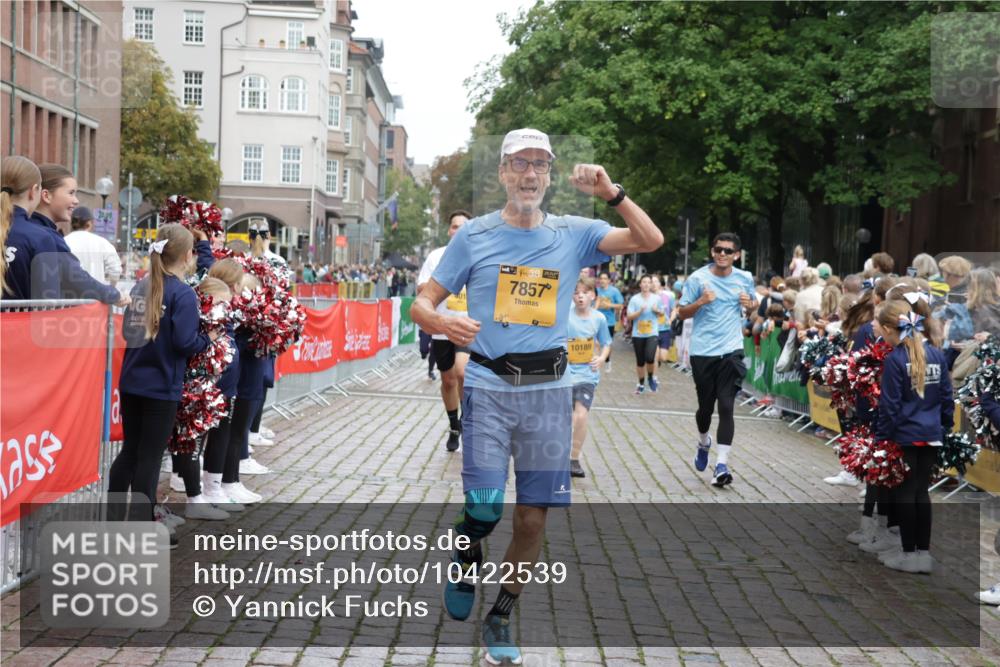 13.09.2026 - Kiel Lauf Yannick Fuchs http://msf.ph/oto/10422539 13.09.2026 09:43:28 Ziel 40, 401, 623, 1049, 1857, 4171, 4256, 6377, 7773, 7857, 7905, 8066, 8770, 8834, 10189, 10300, 11246, 12101, 12575, 255, 623, 1040, 1213, 1508, 3041, 3849, 3850, 5530, 5929, 7099, 7532, 7874, 8191, 8808, 9354, 9933, 10047, 10118, 11753, 12259, 654, 1833, 5964, 9323, 9934, 10460, 12164, 1213, 3827, 3849, 7874, 8870, 9311, 9629, 11721, 12678 meine-sportfotos.de