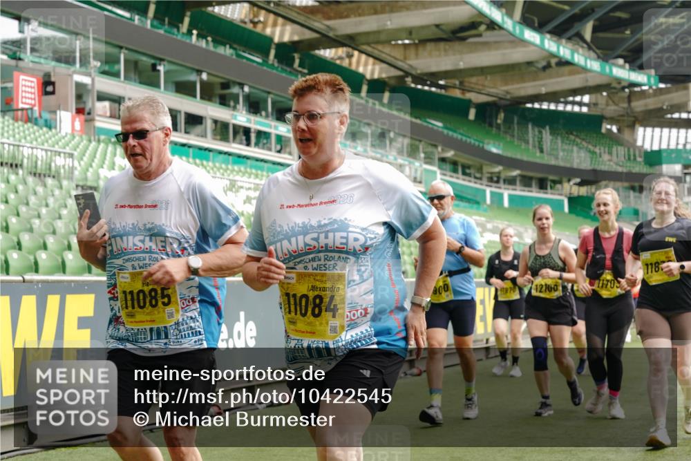 13.09.2026 - 21. swb-Marathon Bremen Michael Burmester http://msf.ph/oto/10422545 13.09.2026 10:45:51 Laufen im Stadion 10137, 10161, 10191, 10192, 10194, 10202, 10242, 10344, 10430, 10472, 10524, 10535, 10568, 10600, 10651, 10679, 10713, 10895, 10979, 11050, 11081, 11181, 11200, 11244, 11296, 11309, 11367, 11457, 11495, 11529, 11530, 11546, 11574, 11629, 11675, 11709, 11760, 11808, 11821, 11932, 12057, 12089, 12151, 12153, 12177, 12178, 12211, 12224, 12226, 12285, 12311, 12316, 12317, 12321, 12334, 12374, 12422, 12462, 12539, 10002, 10148, 10303, 10330, 10361, 10362 meine-sportfotos.de