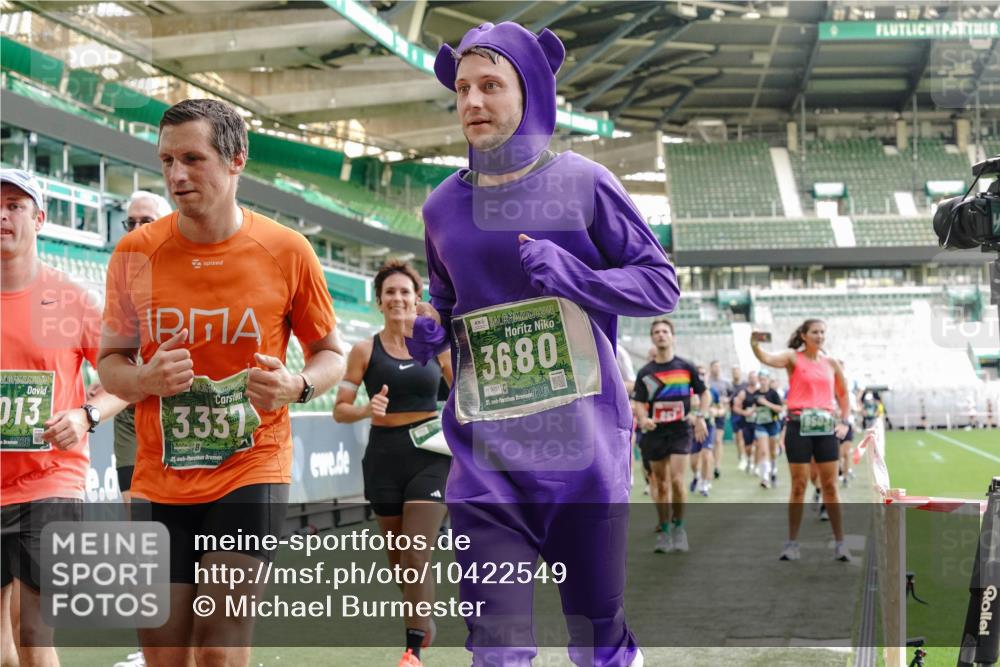 13.09.2026 - 21. swb-Marathon Bremen Michael Burmester http://msf.ph/oto/10422549 13.09.2026 13:22:52 Laufen im Stadion 128, 160, 211, 258, 343, 351, 434, 441, 533, 571, 601, 609, 708, 851, 892, 1060, 1094, 1157, 1178, 1259, 1331, 1344, 1417, 1518, 1657, 1669, 1691, 1729, 1746, 1788, 1883, 2213, 2290, 2433, 2475, 2504, 2526, 2619, 2632, 2652, 2660, 2685, 2711, 2828, 2936, 2964, 2968, 2995, 3022, 3034, 3225, 3252, 3282, 3292, 3347, 3351, 3395, 3423, 3447, 3505, 3530, 3559, 3682, 3727, 3770, 3784, 3819, 4020, 4054, 4231, 4406, 4407, 4431, 4466, 4467, 4584, 1506 meine-sportfotos.de