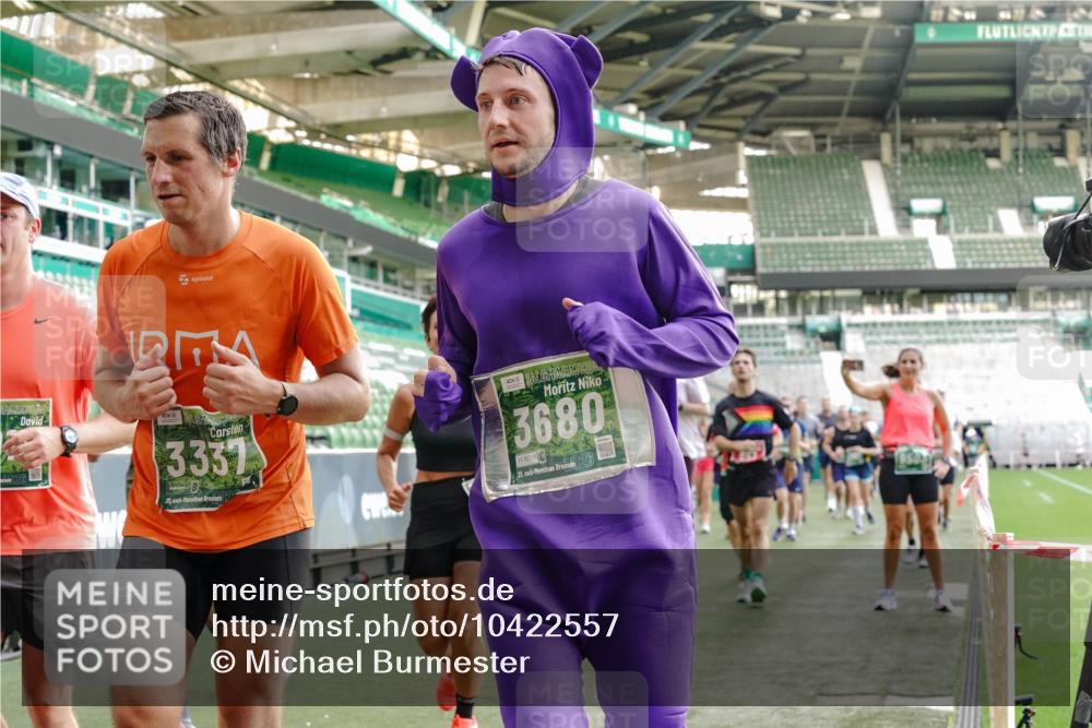 13.09.2026 - 21. swb-Marathon Bremen Michael Burmester http://msf.ph/oto/10422557 13.09.2026 13:22:52 Laufen im Stadion 128, 160, 211, 258, 343, 351, 434, 441, 533, 571, 601, 609, 708, 851, 892, 1060, 1094, 1157, 1178, 1259, 1331, 1344, 1417, 1518, 1657, 1669, 1691, 1729, 1746, 1788, 1883, 2213, 2290, 2433, 2475, 2504, 2526, 2619, 2632, 2652, 2660, 2685, 2711, 2828, 2936, 2964, 2968, 2995, 3022, 3034, 3225, 3252, 3282, 3292, 3347, 3351, 3395, 3423, 3447, 3505, 3530, 3559, 3682, 3727, 3770, 3784, 3819, 4020, 4054, 4231, 4406, 4407, 4431, 4466, 4467, 4584, 1506 meine-sportfotos.de