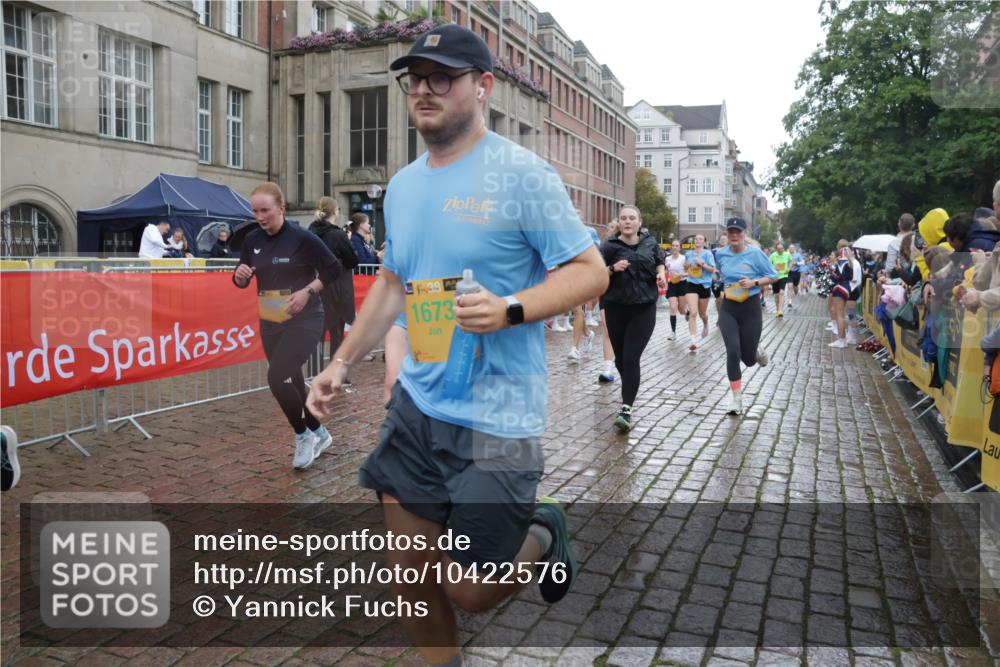 13.09.2026 - Kiel Lauf Yannick Fuchs http://msf.ph/oto/10422576 13.09.2026 10:56:19 Ziel 476, 778, 1618, 2075, 2454, 2674, 2829, 3267, 4440, 4806, 5067, 5682, 5683, 6530, 6605, 6884, 9210, 10264, 10421, 10433, 10509, 10570, 10750, 10774, 12043, 12171, 12669, 280, 350, 429, 566, 574, 712, 774, 775, 1208, 1264, 1673, 2264, 2564, 2589, 2798, 3541, 4556, 4747, 5009, 5034, 5279, 5553, 5752, 5772, 6572, 7292, 7483, 7707, 7851, 7988, 7995, 8054, 8073, 8158, 8722, 8733, 8813, 8910, 9069, 10795, 11196, 12316, 12327, 12499, 12579, 248, 1139, 1504 meine-sportfotos.de