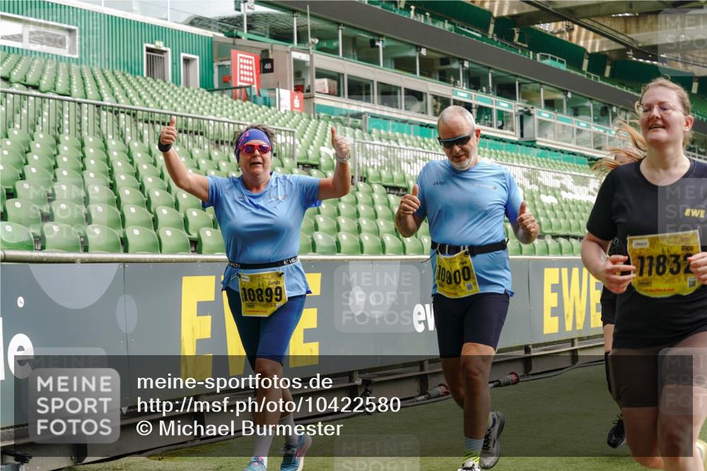 13.09.2026 - 21. swb-Marathon Bremen Michael Burmester http://msf.ph/oto/10422580 13.09.2026 10:45:53 Laufen im Stadion 10137, 10161, 10191, 10192, 10194, 10202, 10242, 10344, 10430, 10472, 10524, 10535, 10568, 10600, 10651, 10679, 10713, 10895, 10970, 10979, 11050, 11081, 11181, 11200, 11244, 11296, 11309, 11367, 11457, 11495, 11529, 11530, 11546, 11574, 11629, 11675, 11709, 11760, 11808, 11821, 11932, 12057, 12089, 12151, 12153, 12177, 12178, 12211, 12224, 12226, 12285, 12311, 12316, 12317, 12321, 12374, 12422, 12462, 12539, 10002, 10148, 10303, 10330, 10361, 10362 meine-sportfotos.de