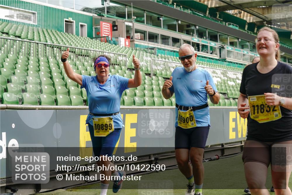 13.09.2026 - 21. swb-Marathon Bremen Michael Burmester http://msf.ph/oto/10422590 13.09.2026 10:45:53 Laufen im Stadion 10137, 10161, 10191, 10192, 10194, 10202, 10242, 10344, 10430, 10472, 10524, 10535, 10568, 10600, 10651, 10679, 10713, 10895, 10970, 10979, 11050, 11081, 11181, 11200, 11244, 11296, 11309, 11367, 11457, 11495, 11529, 11530, 11546, 11574, 11629, 11675, 11709, 11760, 11808, 11821, 11932, 12057, 12089, 12151, 12153, 12177, 12178, 12211, 12224, 12226, 12285, 12311, 12316, 12317, 12321, 12374, 12422, 12462, 12539, 10002, 10148, 10303, 10330, 10361, 10362 meine-sportfotos.de