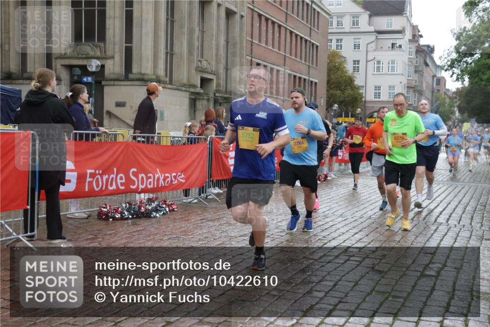 13.09.2026 - Kiel Lauf Yannick Fuchs http://msf.ph/oto/10422610 13.09.2026 10:56:22 Ziel 248, 476, 929, 1618, 2075, 2454, 2674, 2829, 2880, 3267, 4440, 4806, 5067, 5682, 5683, 6530, 6605, 6884, 8989, 8997, 9210, 10264, 10421, 10433, 10509, 10570, 12043, 12669, 280, 350, 429, 574, 712, 774, 775, 778, 1208, 1264, 2264, 2564, 2798, 2829, 3541, 4556, 5009, 5034, 5279, 5553, 5752, 5772, 6572, 7292, 7483, 7707, 7851, 7995, 8054, 8073, 8158, 8733, 8813, 8910, 9069, 10433, 10750, 10774, 10795, 11196, 12316, 12327, 12579, 452, 1139, 1504 meine-sportfotos.de