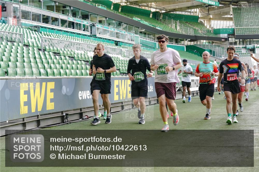 13.09.2026 - 21. swb-Marathon Bremen Michael Burmester http://msf.ph/oto/10422613 13.09.2026 13:22:55 Laufen im Stadion 128, 160, 211, 258, 343, 351, 434, 441, 533, 571, 601, 609, 708, 851, 892, 1060, 1094, 1157, 1178, 1259, 1331, 1344, 1417, 1518, 1657, 1669, 1691, 1729, 1746, 1788, 1883, 2213, 2290, 2433, 2475, 2495, 2504, 2526, 2619, 2632, 2652, 2660, 2685, 2711, 2936, 2964, 2968, 2995, 3022, 3034, 3225, 3252, 3282, 3292, 3347, 3351, 3395, 3423, 3447, 3505, 3530, 3559, 3682, 3727, 3770, 3784, 3819, 4020, 4054, 4231, 4406, 4407, 4431, 4466, 4467, 4584, 1506 meine-sportfotos.de