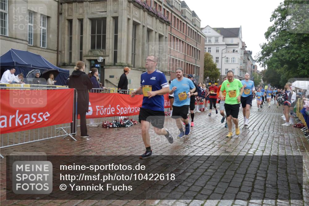 13.09.2026 - Kiel Lauf Yannick Fuchs http://msf.ph/oto/10422618 13.09.2026 10:56:23 Ziel 248, 476, 929, 1618, 2075, 2454, 2674, 2880, 3267, 4440, 4806, 5067, 5682, 5683, 6530, 6605, 6884, 8989, 8997, 9210, 10264, 10421, 10509, 10570, 12669, 350, 429, 574, 712, 774, 775, 778, 1208, 2264, 2564, 2798, 2829, 3541, 4556, 5009, 5034, 5279, 5553, 5752, 5772, 6572, 6605, 7292, 7483, 7707, 7851, 7995, 8054, 8073, 8158, 8733, 8813, 8910, 9069, 10421, 10433, 10750, 10774, 10795, 11196, 12316, 12327, 12579, 452, 1139, 1504 meine-sportfotos.de