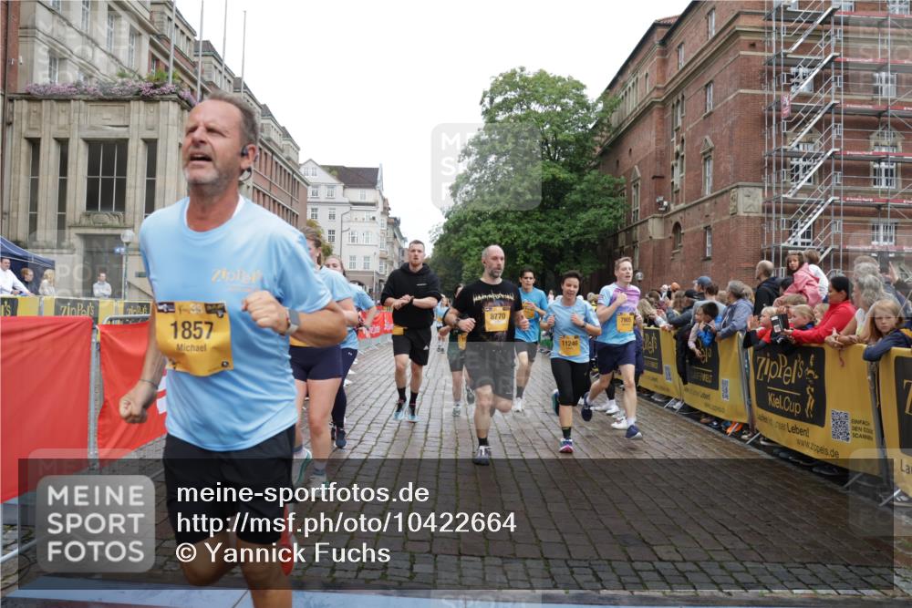 13.09.2026 - Kiel Lauf Yannick Fuchs http://msf.ph/oto/10422664 13.09.2026 09:43:34 Ziel 40, 401, 1049, 1833, 1857, 4171, 7773, 7857, 7905, 8770, 8834, 10189, 10300, 10460, 11246, 12101, 12164, 12575, 255, 623, 1040, 1508, 3041, 3850, 4256, 5530, 5929, 6377, 7099, 7532, 8066, 8808, 9354, 9933, 10047, 10118, 11753, 12259, 654, 4522, 5171, 5857, 5964, 7510, 7948, 9323, 9814, 9934, 10641, 10931, 12376, 1040, 1213, 3849, 3850, 5530, 7874, 8191, 9629, 11753 meine-sportfotos.de