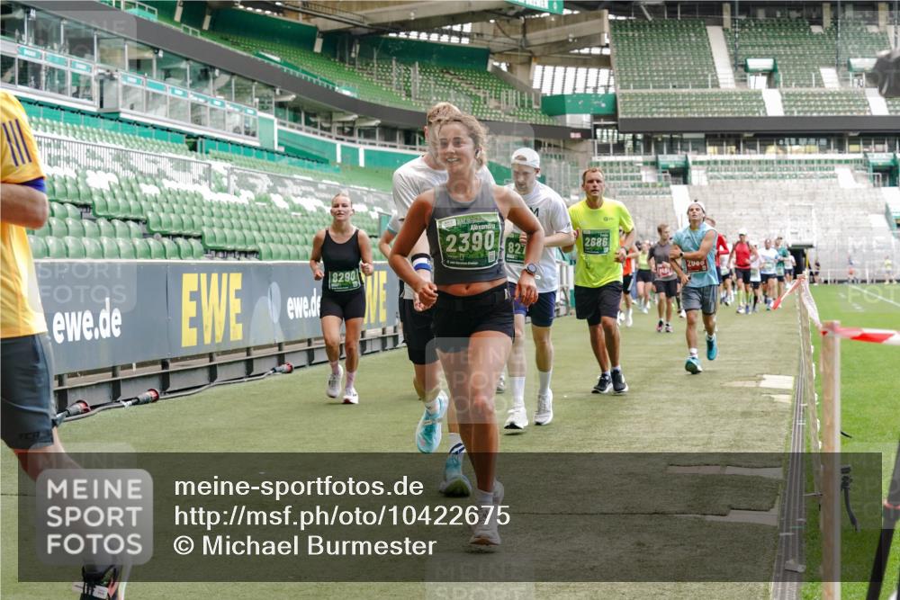 13.09.2026 - 21. swb-Marathon Bremen Michael Burmester http://msf.ph/oto/10422675 13.09.2026 13:00:09 Laufen im Stadion 135, 191, 226, 232, 242, 260, 342, 651, 687, 745, 972, 1080, 1166, 1209, 1368, 1493, 1494, 1516, 1650, 1861, 1935, 1963, 2088, 2210, 2289, 2293, 2306, 2322, 2367, 2409, 2427, 2481, 2485, 2490, 2517, 2560, 2570, 2577, 2658, 2686, 2700, 2708, 2781, 2806, 2827, 2885, 2899, 2906, 2914, 2953, 2961, 2967, 2979, 3015, 3021, 3076, 3098, 3105, 3124, 3145, 3168, 3173, 3190, 3233, 3273, 3354, 3385, 3435, 3480, 3516, 3524, 3531, 3642, 3652, 3729, 3774, 3855, 3856, 3861, 3930, 3934 meine-sportfotos.de