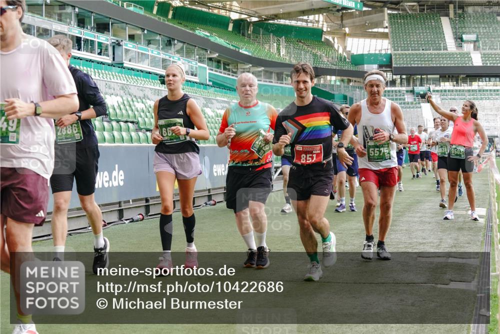13.09.2026 - 21. swb-Marathon Bremen Michael Burmester http://msf.ph/oto/10422686 13.09.2026 13:22:57 Laufen im Stadion 128, 160, 211, 258, 343, 351, 434, 441, 533, 571, 609, 708, 851, 892, 1060, 1157, 1178, 1259, 1331, 1344, 1417, 1518, 1657, 1669, 1691, 1729, 1746, 1788, 1883, 2213, 2290, 2433, 2445, 2475, 2495, 2504, 2526, 2619, 2632, 2652, 2660, 2685, 2711, 2768, 2936, 2964, 2968, 2995, 3022, 3034, 3225, 3252, 3282, 3292, 3347, 3351, 3395, 3423, 3447, 3505, 3530, 3559, 3682, 3727, 3770, 3784, 3819, 4020, 4054, 4231, 4406, 4407, 4431, 4466, 4467, 4584, 1506 meine-sportfotos.de