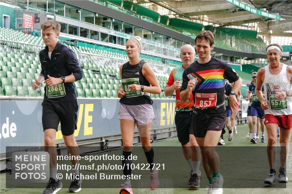 13.09.2026 - 21. swb-Marathon Bremen Michael Burmester http://msf.ph/oto/10422721 13.09.2026 13:22:58 Laufen im Stadion 128, 160, 211, 258, 343, 351, 434, 533, 571, 609, 708, 851, 892, 1060, 1157, 1178, 1259, 1331, 1344, 1417, 1657, 1669, 1691, 1729, 1746, 1788, 1883, 2213, 2286, 2290, 2433, 2445, 2475, 2495, 2504, 2526, 2619, 2632, 2652, 2660, 2685, 2711, 2768, 2936, 2964, 2968, 2995, 3022, 3034, 3225, 3252, 3282, 3292, 3347, 3351, 3364, 3395, 3423, 3447, 3505, 3530, 3559, 3682, 3727, 3770, 3784, 3819, 4020, 4054, 4231, 4406, 4407, 4431, 4466, 4467, 4584, 1506 meine-sportfotos.de