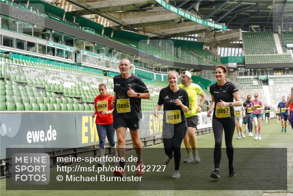 13.09.2026 - 21. swb-Marathon Bremen Michael Burmester http://msf.ph/oto/10422727 13.09.2026 10:45:58 Laufen im Stadion 10137, 10161, 10192, 10194, 10202, 10242, 10344, 10430, 10472, 10524, 10535, 10568, 10600, 10651, 10679, 10713, 10895, 10970, 10979, 11050, 11081, 11181, 11200, 11244, 11296, 11309, 11367, 11457, 11495, 11529, 11530, 11546, 11574, 11675, 11709, 11760, 11808, 11821, 11932, 12057, 12089, 12151, 12153, 12177, 12178, 12211, 12224, 12226, 12285, 12311, 12316, 12317, 12321, 12374, 12422, 12462, 12539, 10002, 10148, 10303, 10330, 10361, 10362 meine-sportfotos.de
