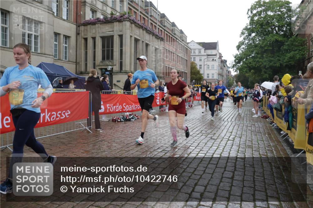 13.09.2026 - Kiel Lauf Yannick Fuchs http://msf.ph/oto/10422746 13.09.2026 10:56:35 Ziel 248, 929, 1139, 1157, 1504, 1557, 1666, 1805, 2526, 2560, 2880, 3000, 3061, 3286, 3410, 3413, 3466, 4180, 4209, 5593, 6067, 6882, 7209, 7594, 7642, 7912, 8989, 8997, 9674, 10621, 10659, 12762, 248, 350, 429, 476, 574, 712, 774, 775, 778, 1208, 1618, 2075, 2454, 2564, 2674, 2829, 2880, 3267, 3541, 4440, 4806, 5009, 5067, 5682, 5683, 6530, 6605, 6884, 7292, 7483, 7995, 8054, 8073, 8158, 8910, 9210, 10264, 10421, 10433, 10509, 10570, 10750, 10774, 10795, 12316, 452 meine-sportfotos.de