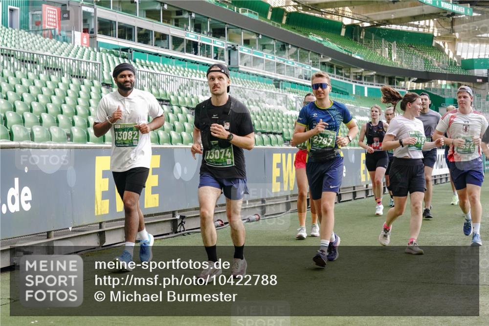 13.09.2026 - 21. swb-Marathon Bremen Michael Burmester http://msf.ph/oto/10422788 13.09.2026 13:23:00 Laufen im Stadion 128, 160, 211, 258, 343, 351, 434, 533, 571, 609, 708, 851, 892, 1060, 1157, 1178, 1259, 1331, 1344, 1417, 1598, 1657, 1669, 1691, 1729, 1746, 1788, 1883, 2213, 2286, 2290, 2433, 2445, 2475, 2495, 2504, 2526, 2619, 2632, 2652, 2660, 2685, 2711, 2768, 2936, 2964, 2968, 2995, 3022, 3034, 3225, 3252, 3282, 3292, 3347, 3351, 3364, 3395, 3423, 3447, 3505, 3530, 3559, 3682, 3727, 3770, 3784, 3819, 4020, 4054, 4231, 4406, 4407, 4431, 4466, 4467, 4584, 1506 meine-sportfotos.de