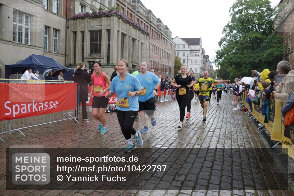 13.09.2026 - Kiel Lauf Yannick Fuchs http://msf.ph/oto/10422797 13.09.2026 10:56:40 Ziel 452, 1115, 1139, 1157, 1504, 1557, 1666, 1805, 2526, 2560, 2675, 3000, 3286, 3410, 3413, 3466, 4180, 4209, 4367, 4912, 5593, 6067, 6882, 7209, 7594, 7642, 7912, 8799, 9674, 10621, 10659, 11211, 12721, 248, 476, 574, 778, 929, 1208, 1618, 2075, 2454, 2674, 2829, 2880, 3061, 3267, 3541, 4440, 4806, 5009, 5067, 5682, 5683, 6530, 6605, 6884, 7292, 7483, 8054, 8989, 8997, 9210, 10264, 10421, 10433, 10509, 10570, 10659, 10750, 10774, 10795, 502 meine-sportfotos.de