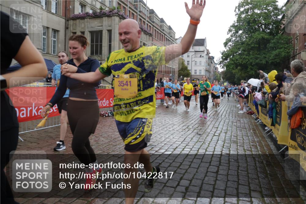 13.09.2026 - Kiel Lauf Yannick Fuchs http://msf.ph/oto/10422817 13.09.2026 10:56:42 Ziel 452, 1115, 1139, 1157, 1302, 1805, 2526, 2560, 2675, 3000, 3286, 3410, 3413, 3466, 4209, 4367, 4912, 5593, 7209, 7594, 7642, 7912, 8799, 10621, 11211, 12721, 248, 476, 574, 778, 929, 1208, 1504, 1557, 1618, 1666, 2075, 2454, 2674, 2829, 2880, 3061, 3267, 3286, 3541, 4180, 4440, 4806, 5067, 5682, 5683, 6067, 6530, 6605, 6882, 6884, 7292, 7594, 8054, 8989, 8997, 9210, 9674, 10264, 10421, 10433, 10509, 10570, 10659, 10750, 10774, 10795, 502, 1461, 10774 meine-sportfotos.de